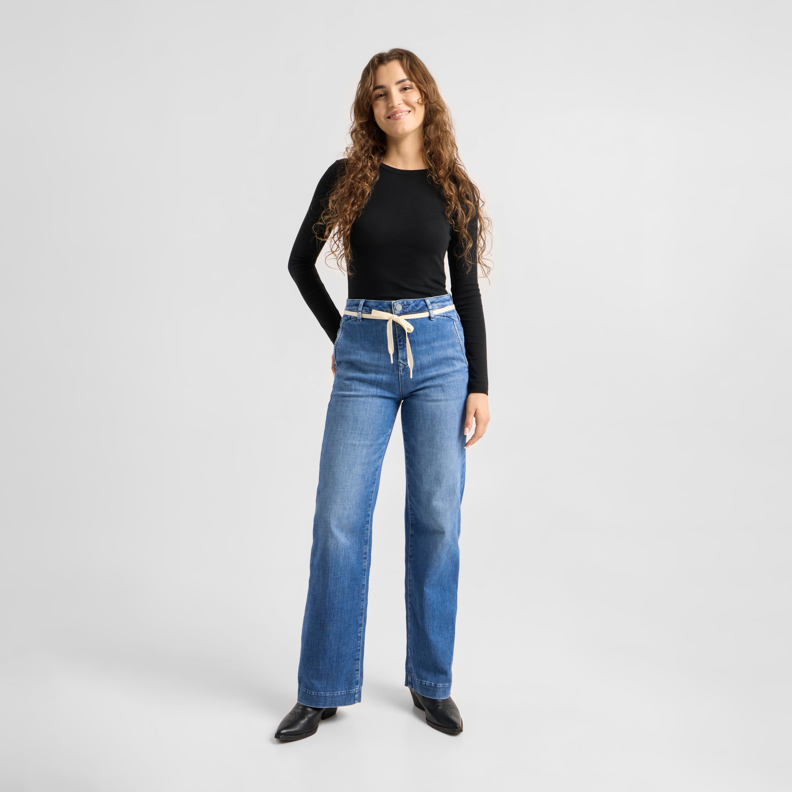 DEW Flared Soft Denim - French Pocket - Medium Blue