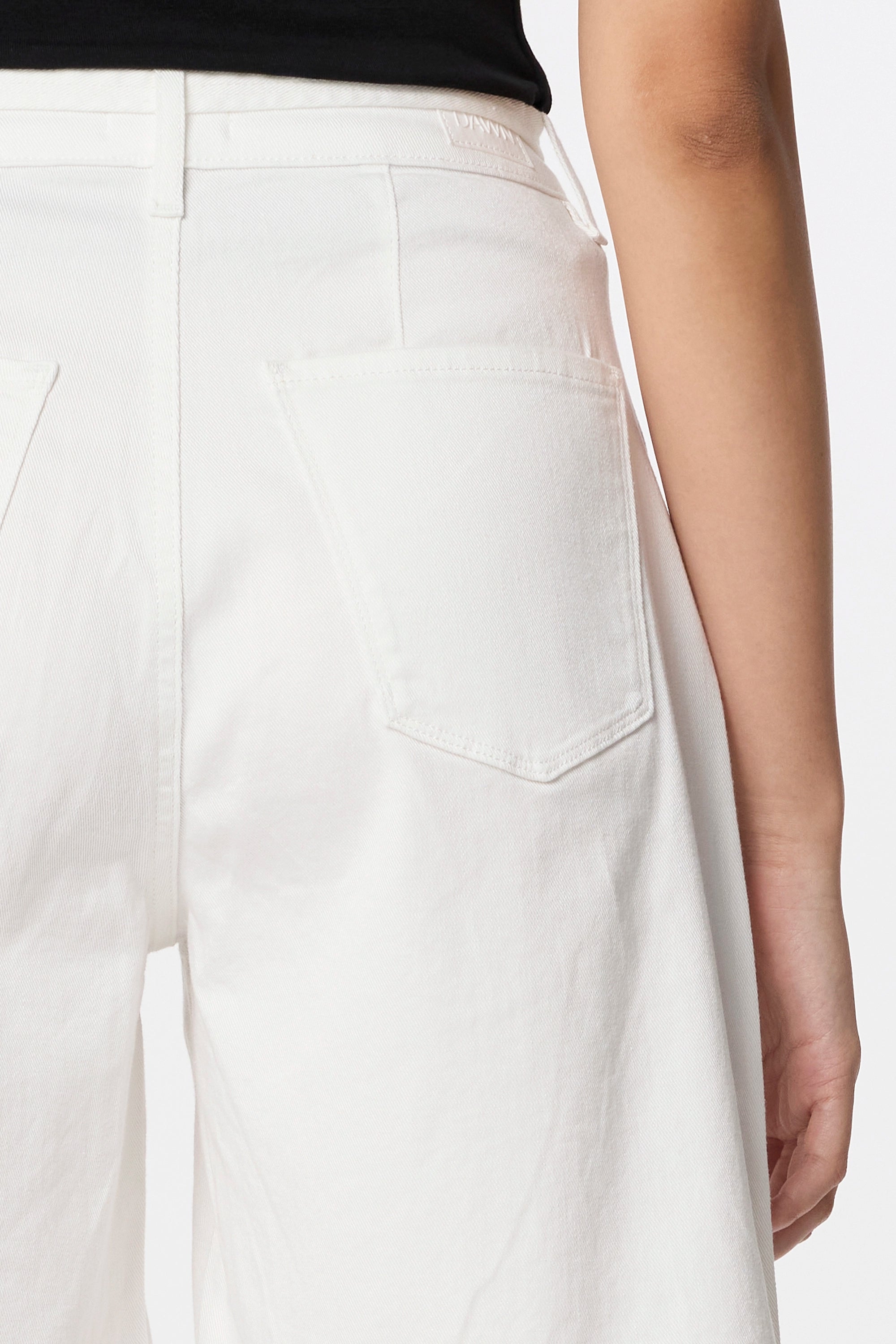 BLINKY Soft Denim - Shorts - White Denim