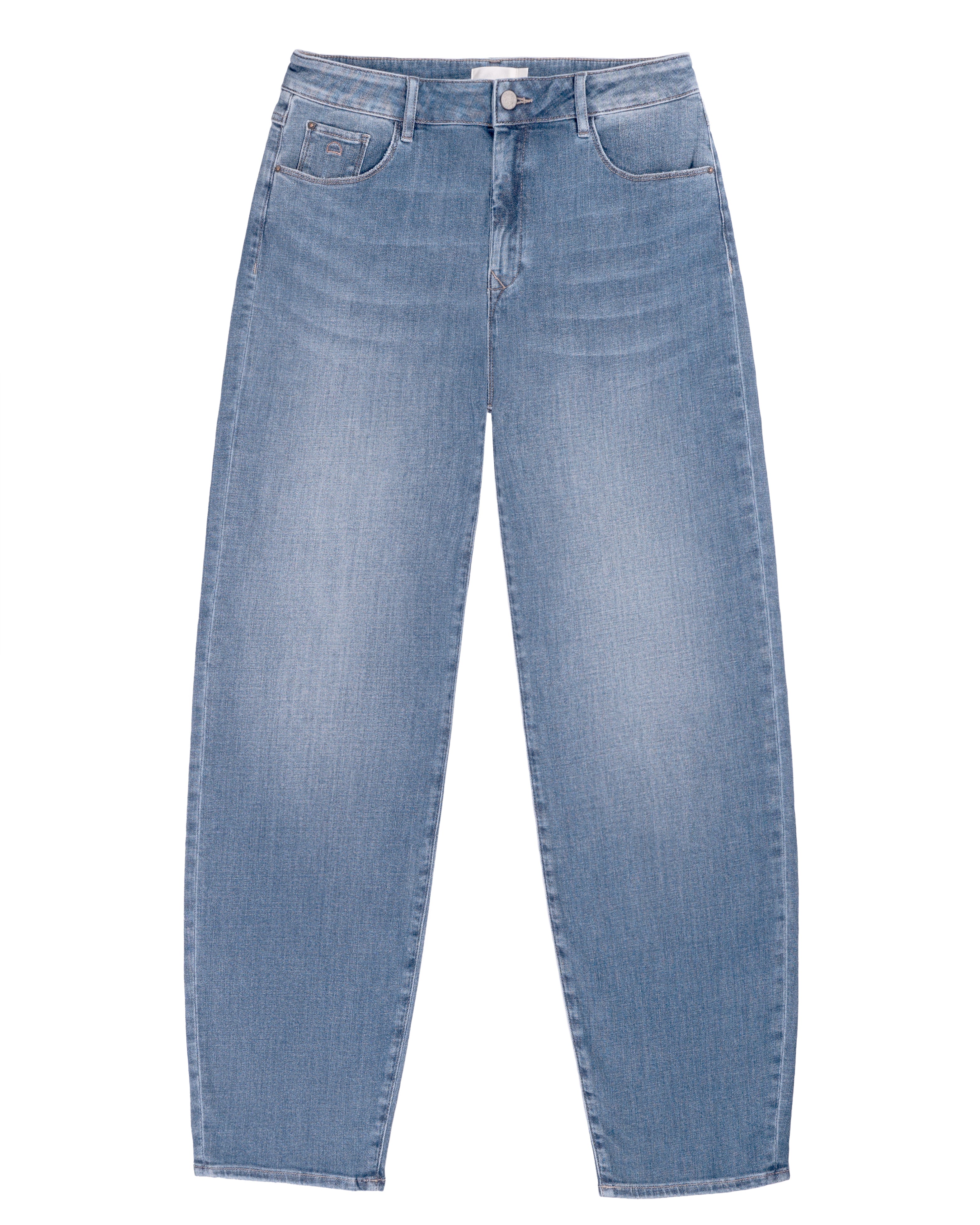 STARDUST O-Shape Jeans – Light Blue, Vorderansicht: hohe Taille, entspannte Hüfte, 5-Pocket-Design, Knopf & Reißverschluss, dezente Waschung.
