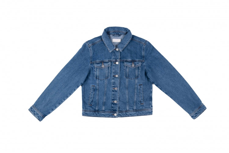 CALLISTO Jeansjacke, mittleres Blau, gerader Schnitt, Non-Stretch-Denim aus Bio-Baumwolle und Hanf, mit Brusttaschen.